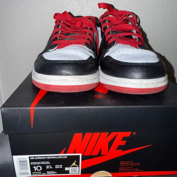Jordan 1 Black Toe Low Sneakers - Picture 4 of 10